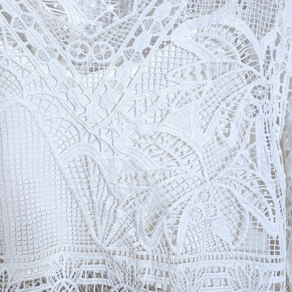 Listing for @susieq557 FARM Rio Off White Guipure Crop Top Blouse Sz. XS - Picture 4 of 16